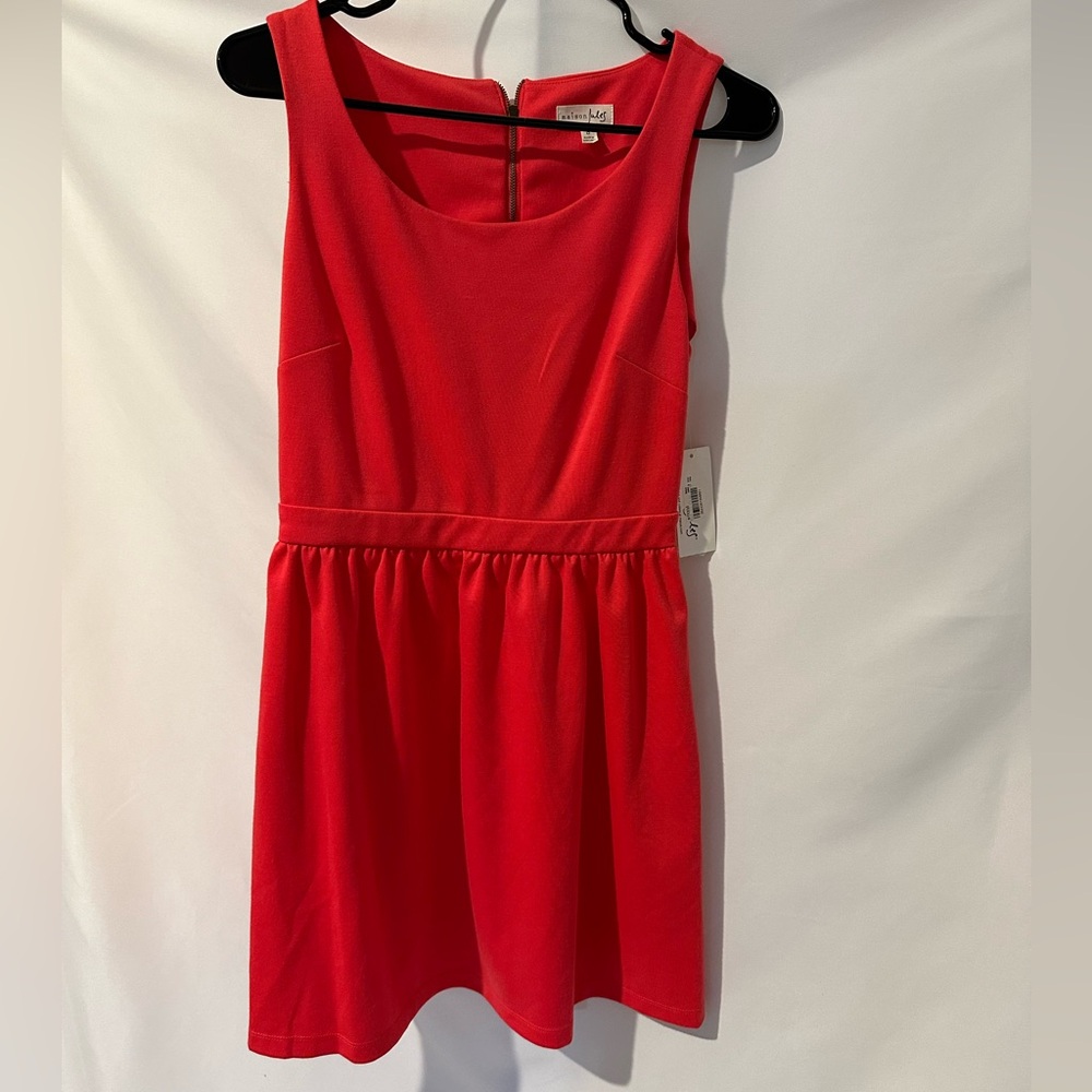 New with tags coral Maison Jules above knee sleeveless dress